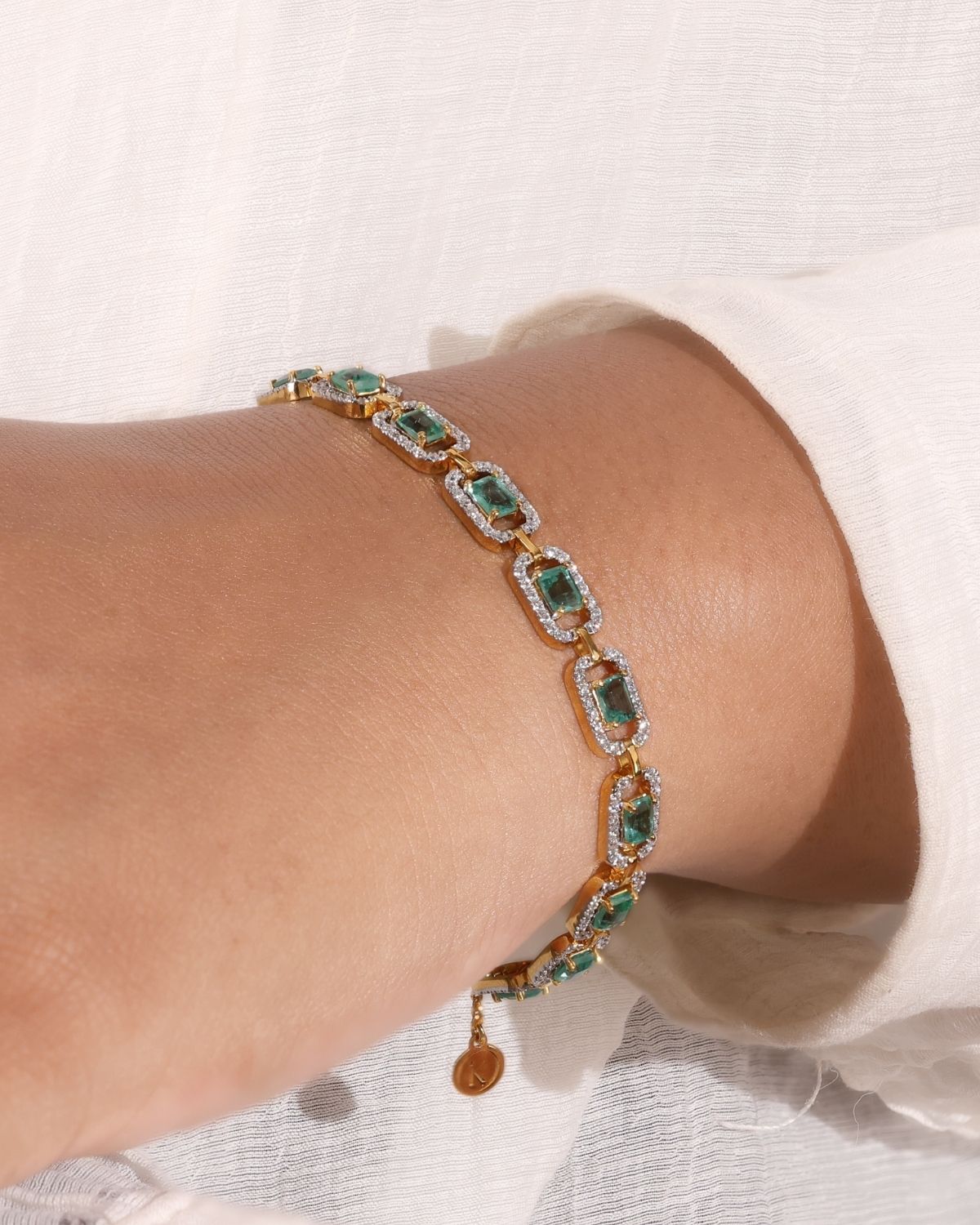 Emeral-Cut Halo Linked Bracelet | Gold Vermeil