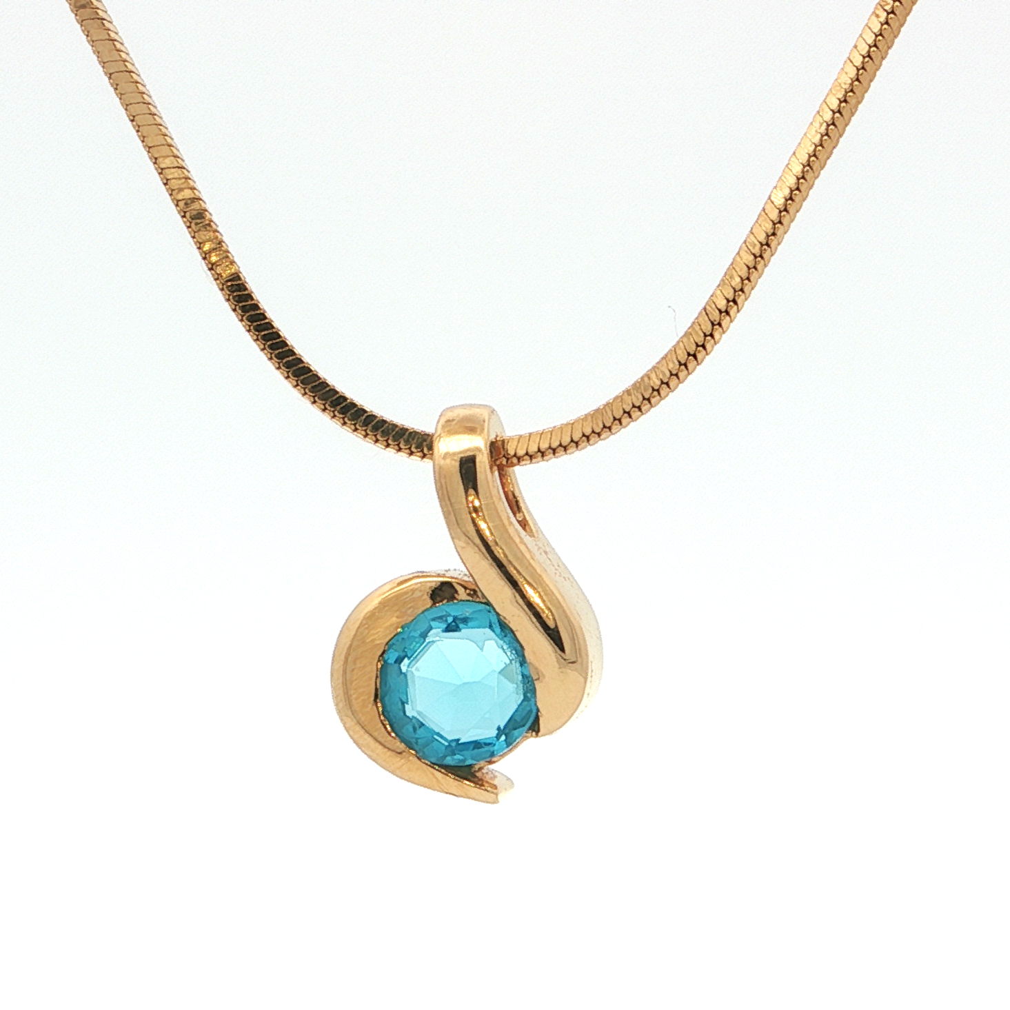 Aquamarine Solitaire Pendant