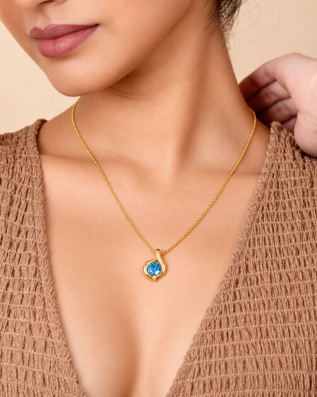 Aquamarine Solitaire Pendant