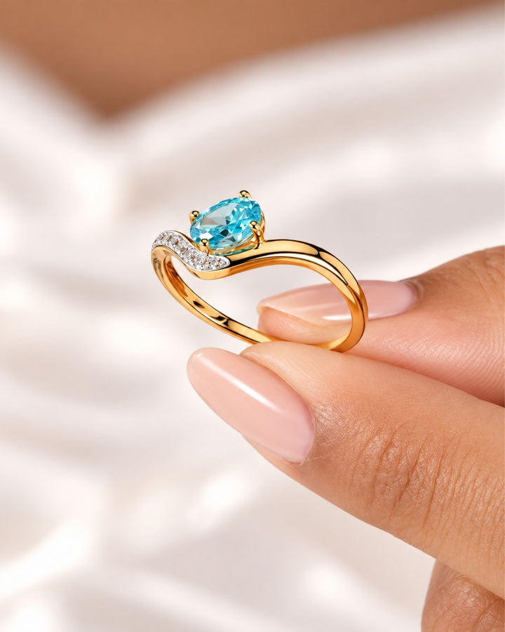 Oval aquamarine curved ring | Gold Vermeil