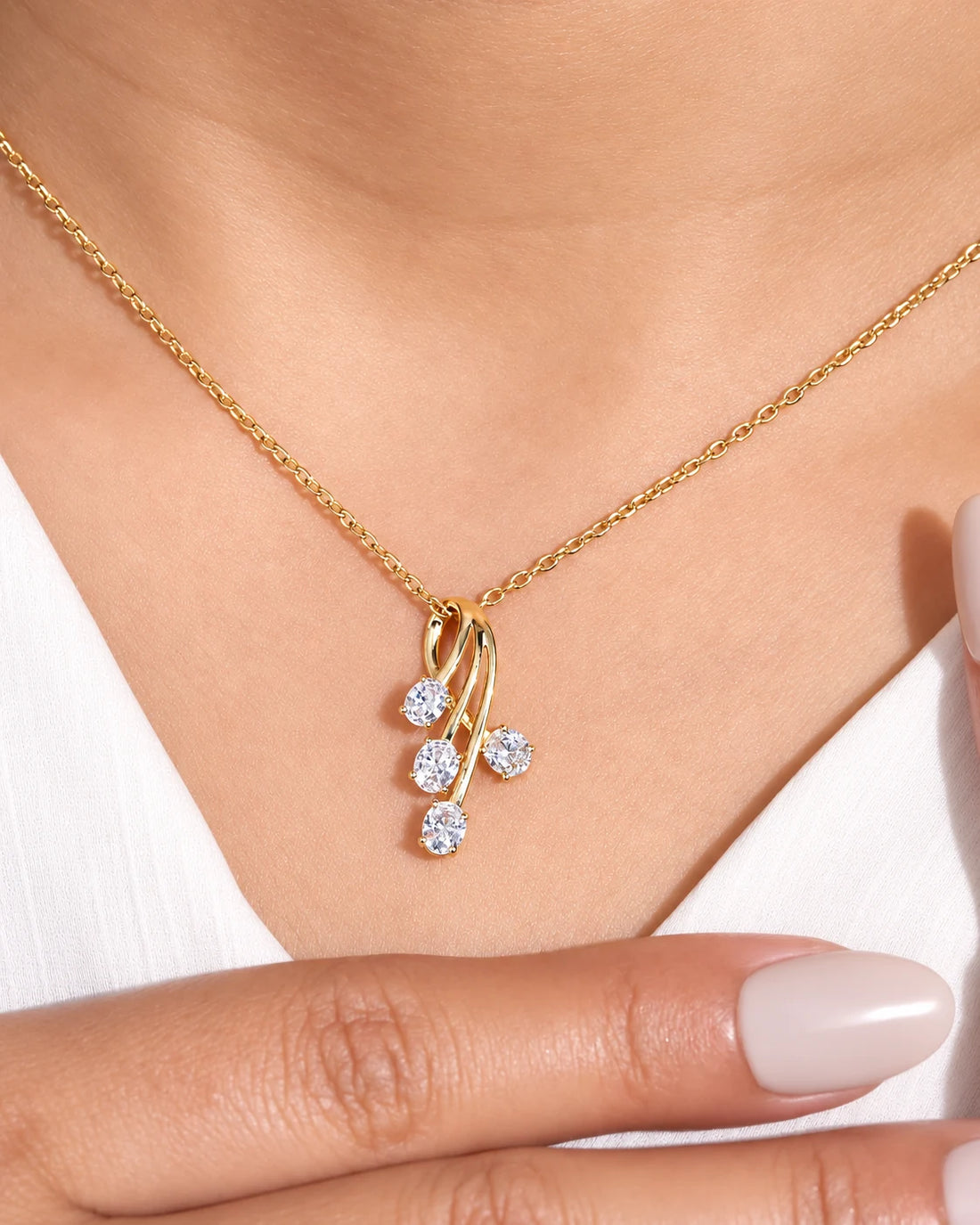 Twisted Curve Pendant | Gold Vermeil