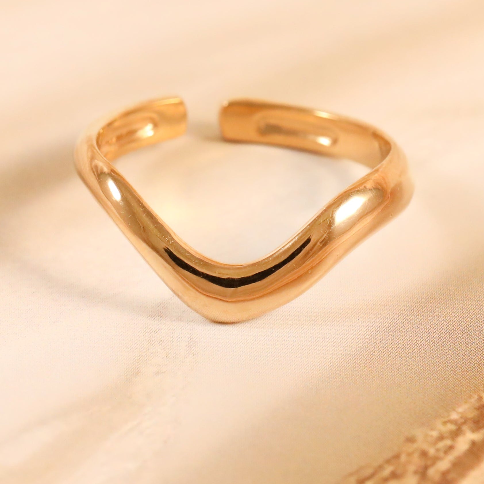 Adjustable Vanki Style Ring