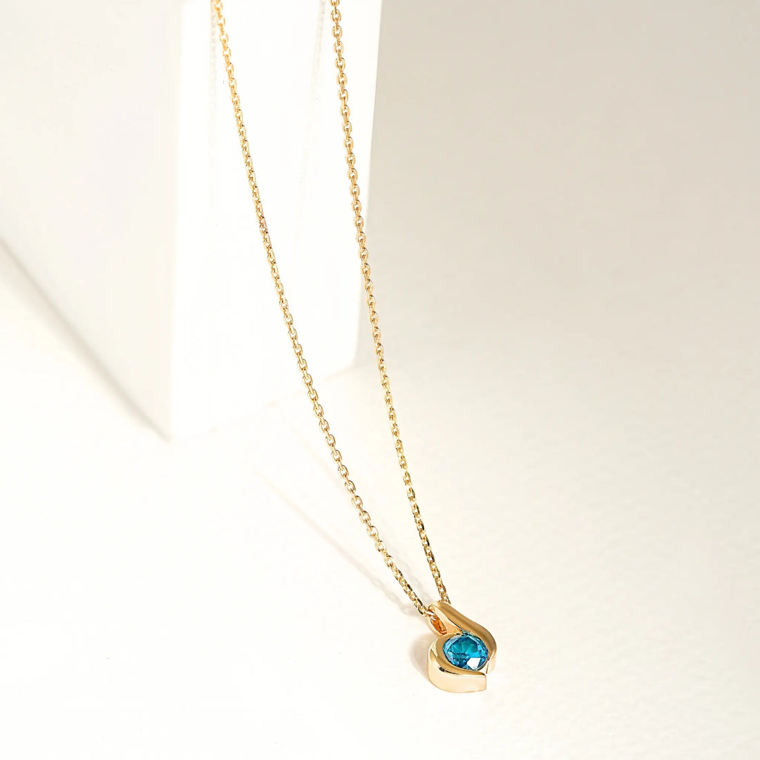 Aquamarine Solitaire Pendant