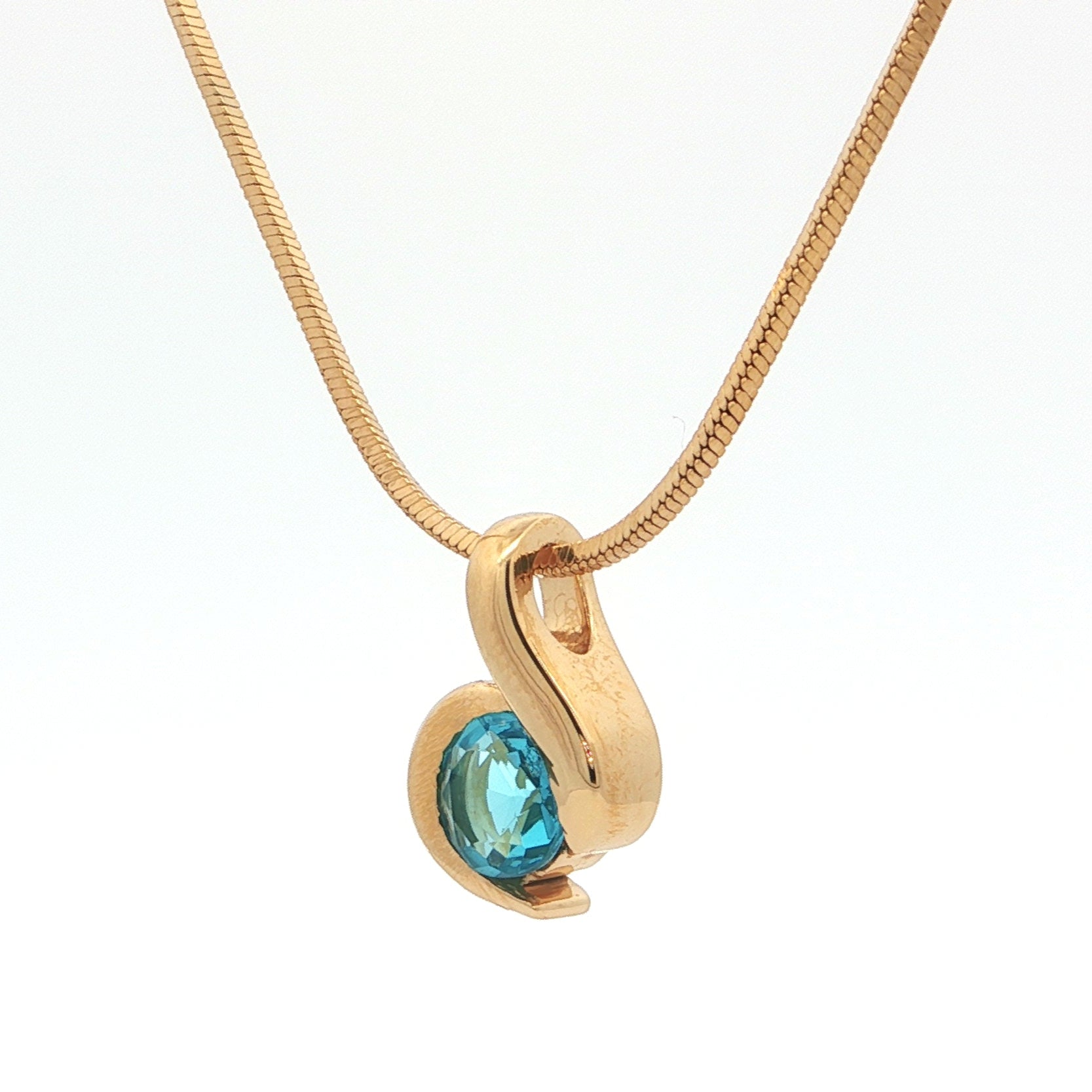 Aquamarine Solitaire Pendant