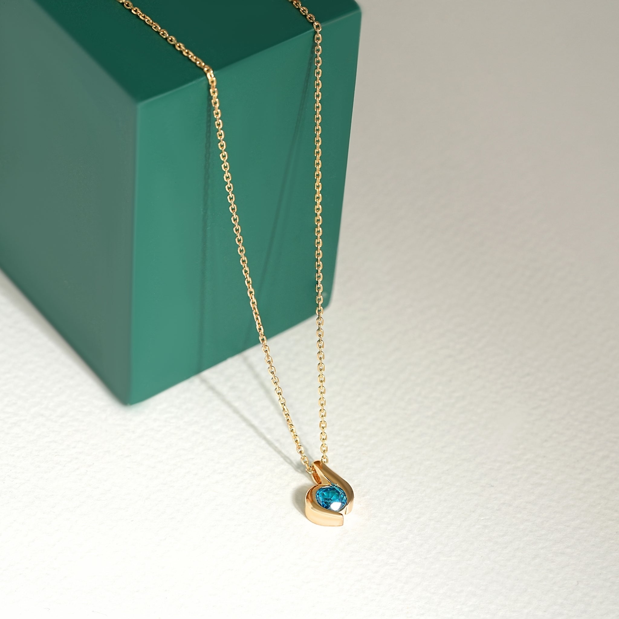 Aquamarine Solitaire Pendant