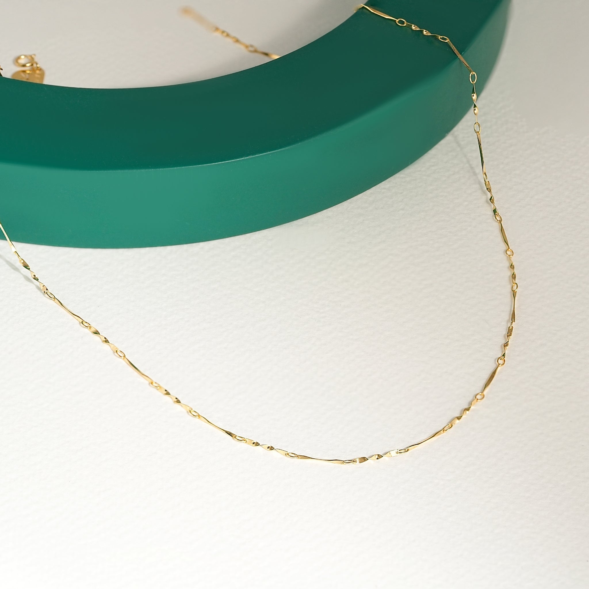 Twisted Link Chain