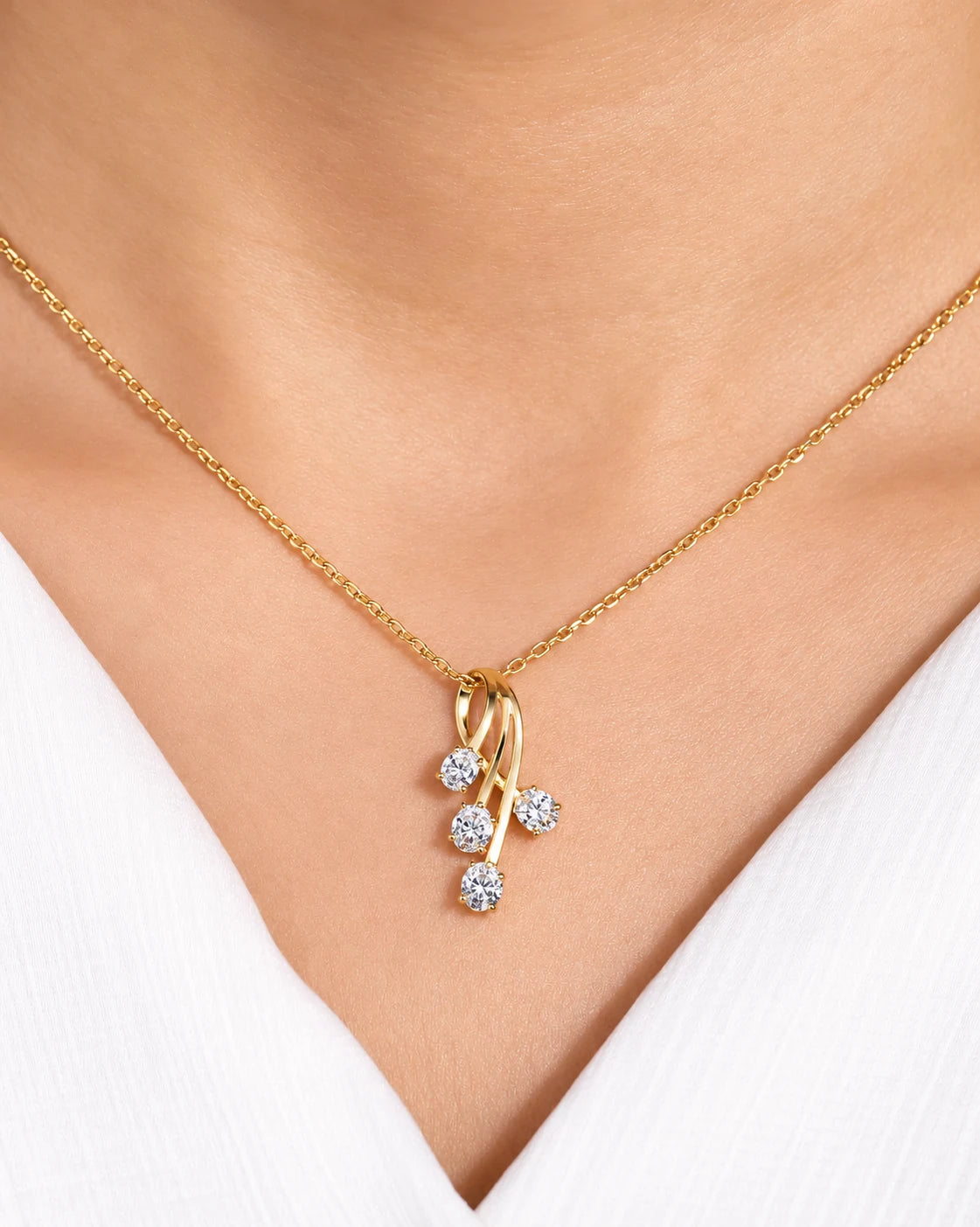 Twisted Curve Pendant | Gold Vermeil